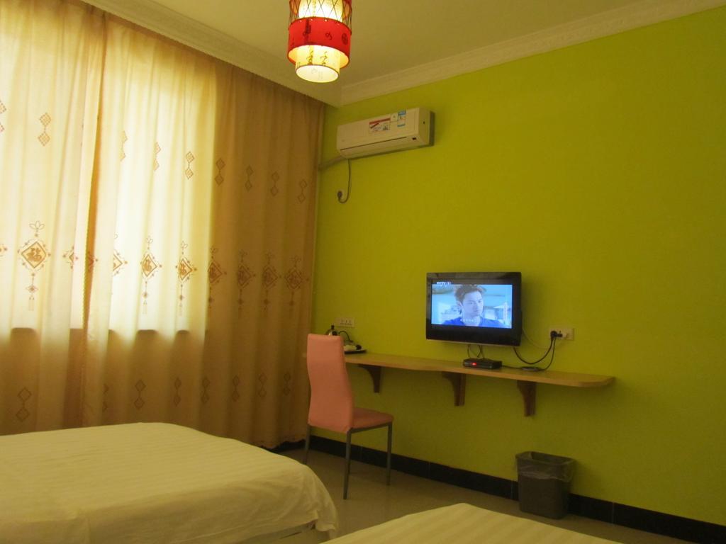 Yangshuo Romantic Inn Яншо Экстерьер фото