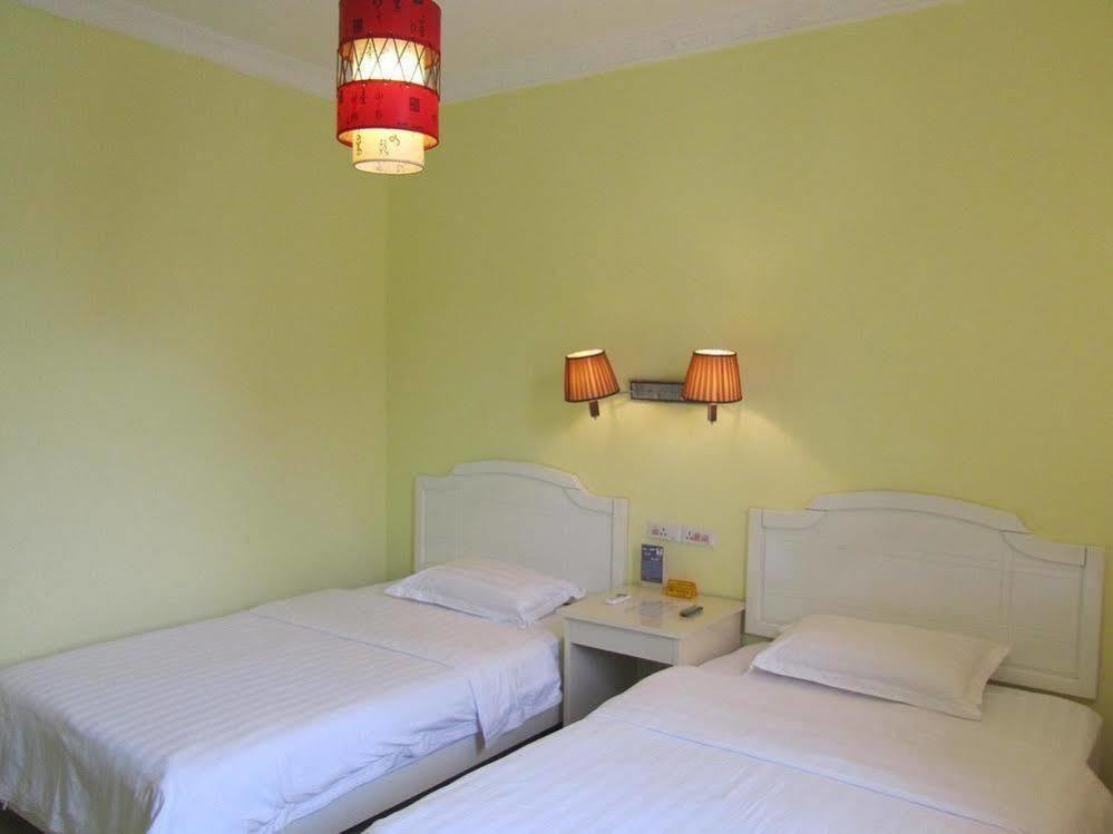 Yangshuo Romantic Inn Яншо Экстерьер фото